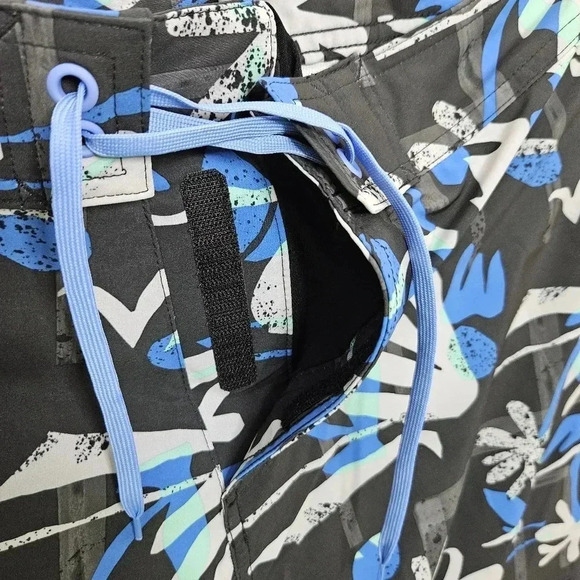 Adidas Floral Beach Tech Shorts Blue and Gray Men's Size 37 - Picture 3 of 8